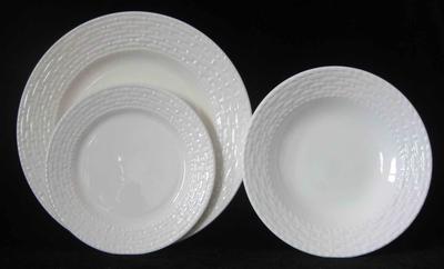 New Bone China 18 pcs Dinner set -009