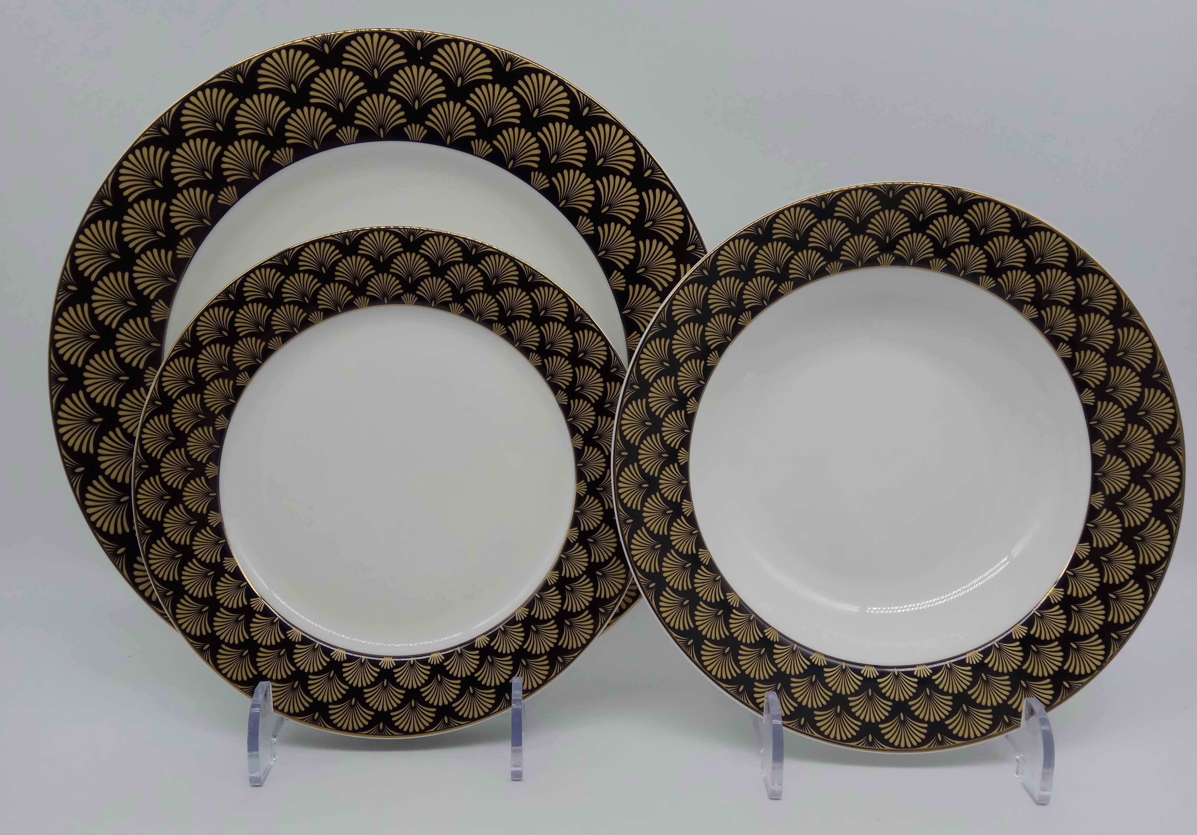 On-Glaze 18 pcs Dinner set -003
